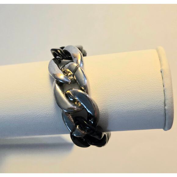 Acrylic Black and Silver Toned Chunky Chain Bracelet with Clasp - Picture 2 of 5